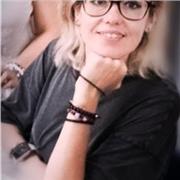 Laureata in Lettere e Filosofia offre lezioni di italiano, arte, geografia, storia